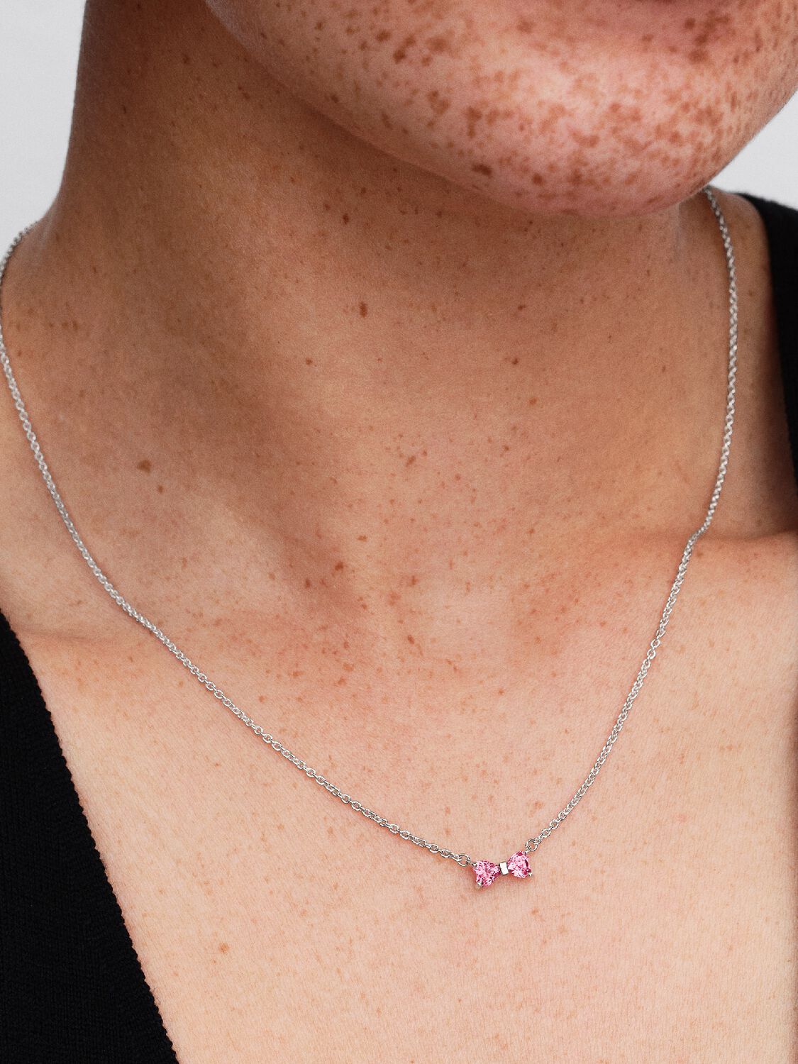 Pandora Collana Fiocco Luminoso Rosa