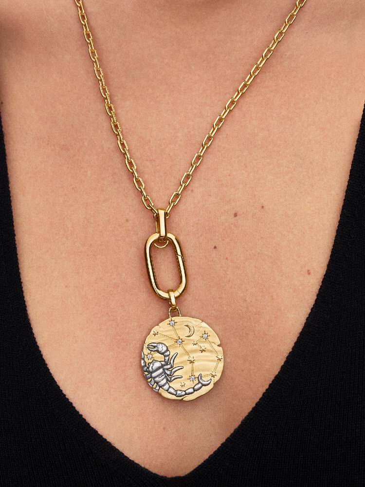 Pandora Charm Medallion XL Scorpione "Noli Timere"