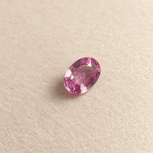 Zaffiro rosa – Taglio ovale – 0,82 ct