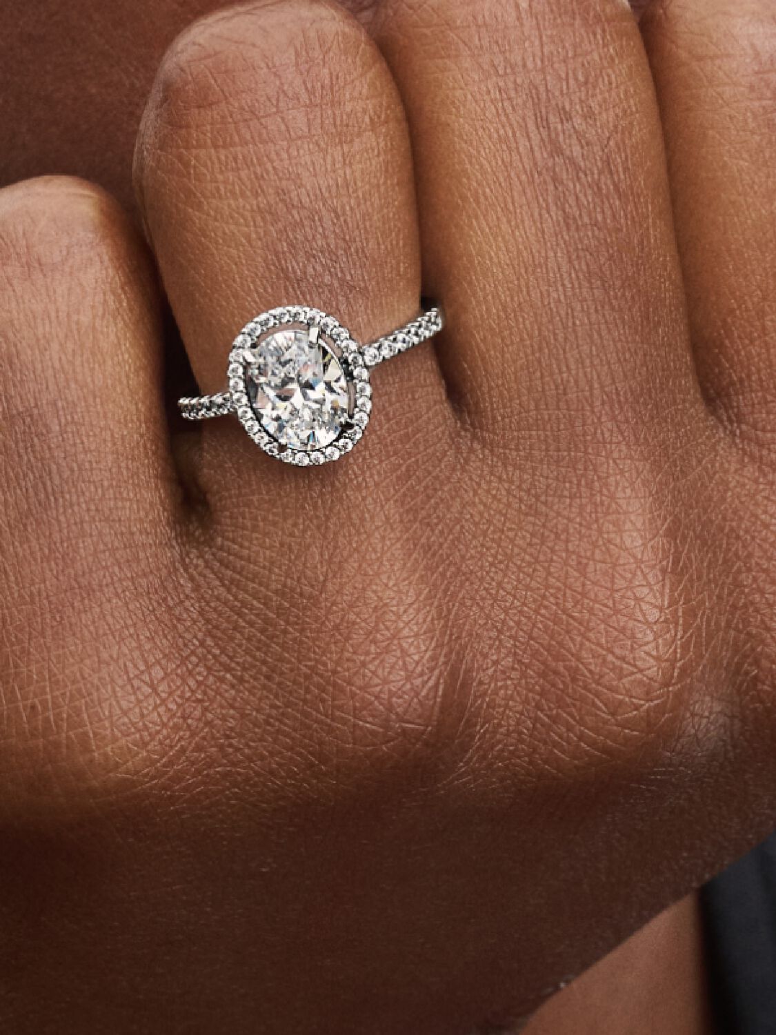 Pandora Anello Punto Luce Ovale