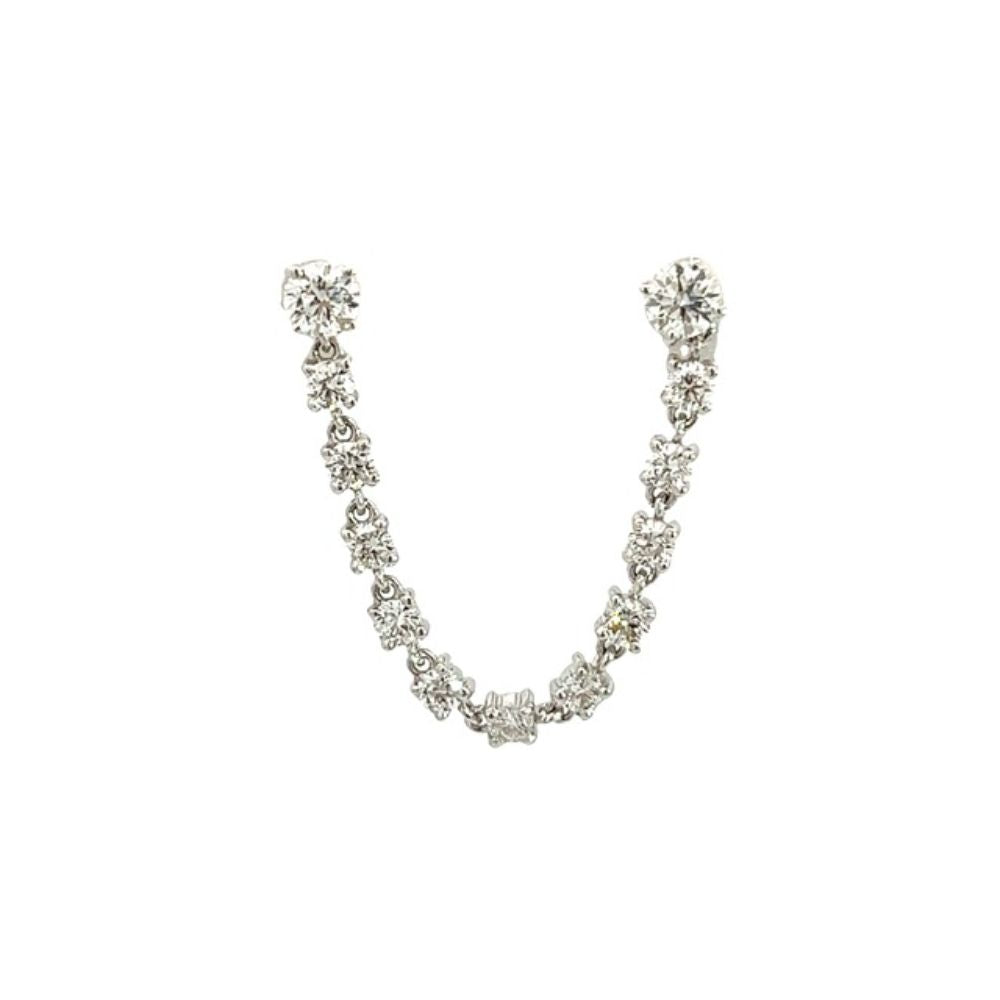 Dettaglio monorecchino Crivelli in oro bianco e diamanti
