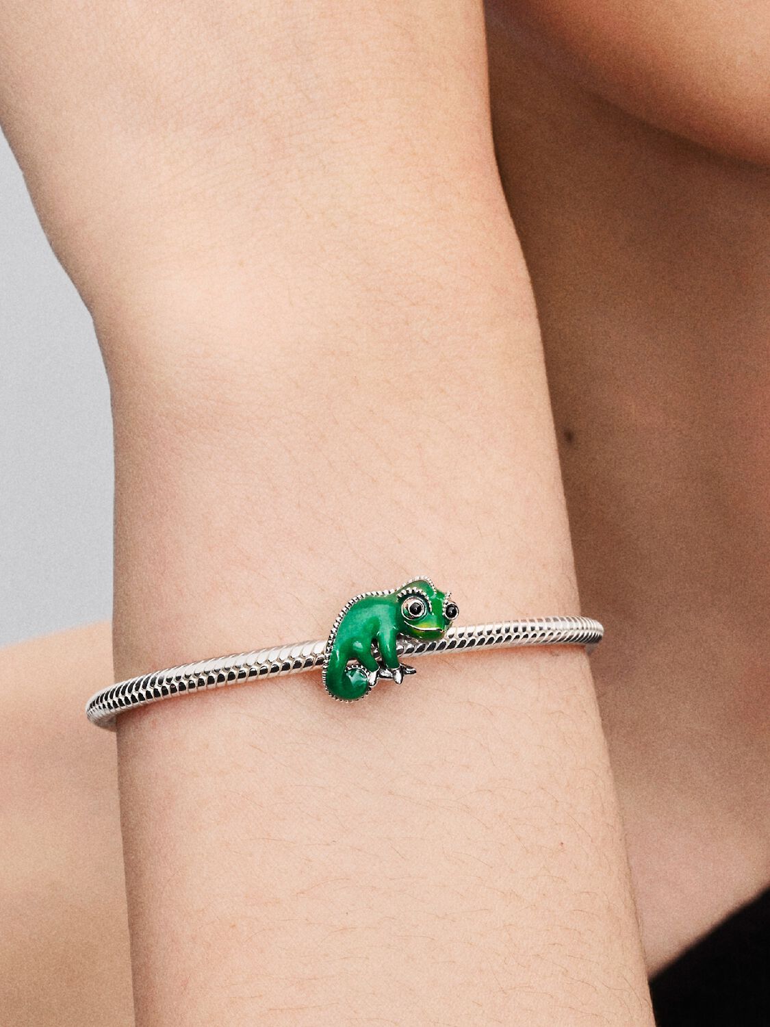 Pandora Disney, Rapunzel, Pascal che cambia colore