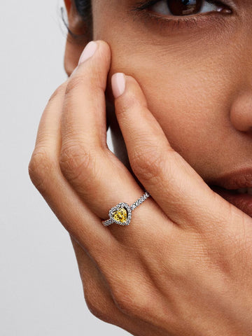 Pandora Anello Cuore in Rilievo Giallo