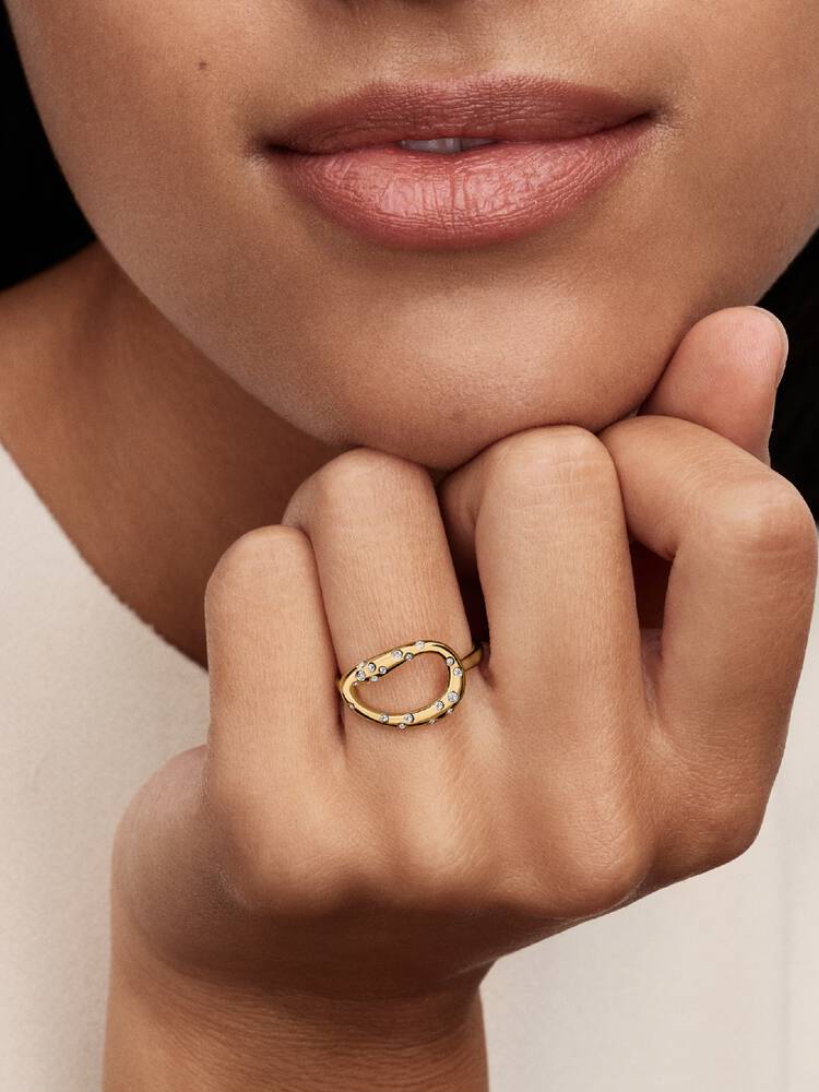 Pandora Anello Ovale Linea Sinuosa con Pietre Luminose