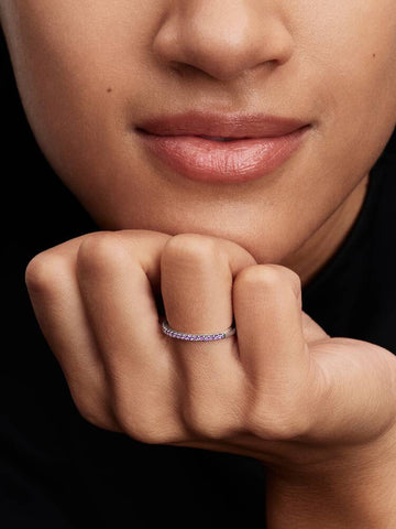 Pandora Anello Pavè Fascia Sottile Viola