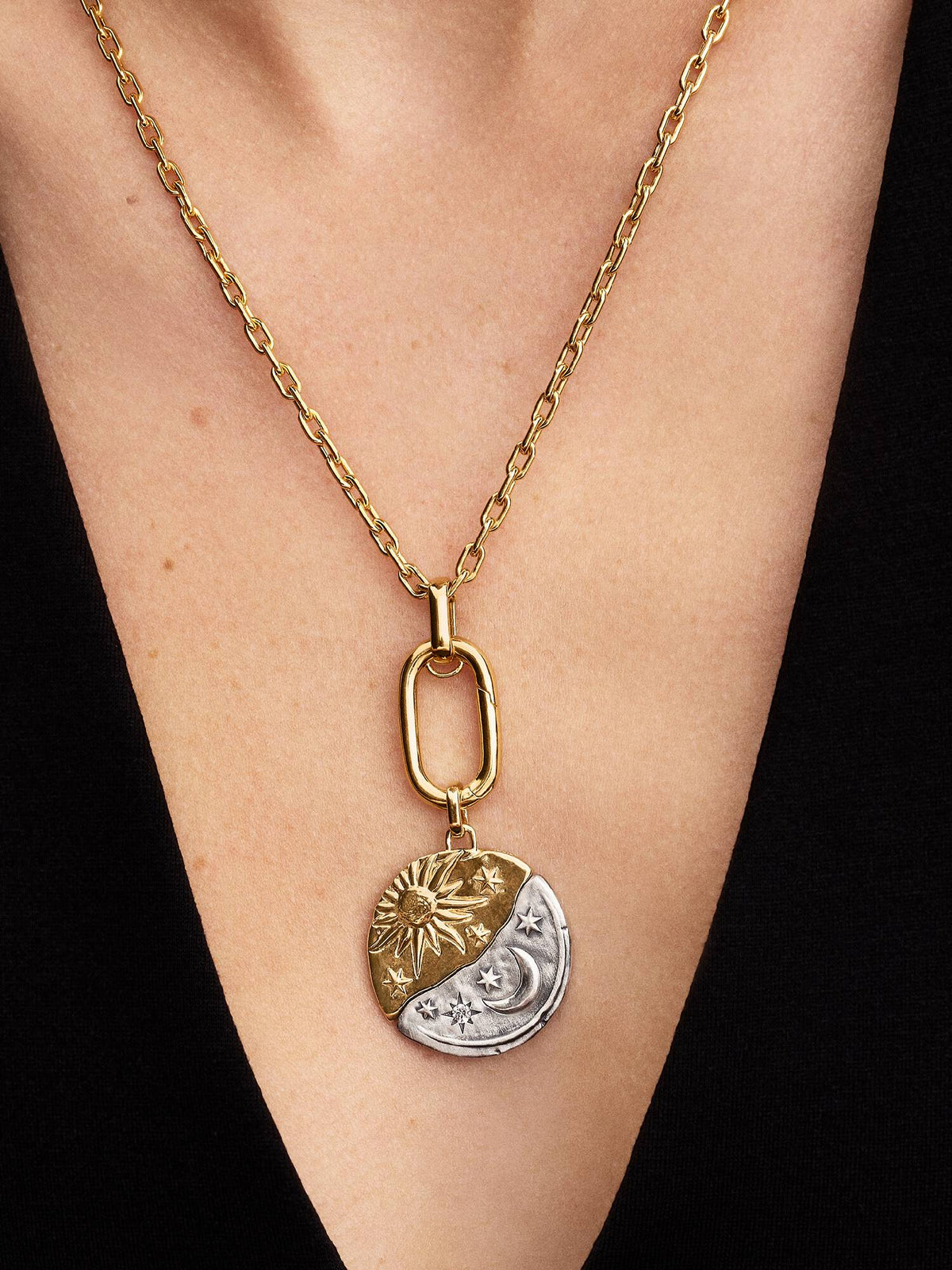 Pandora Charm Medallion XL Sole e Luna "Per Aspera Ad Astra"