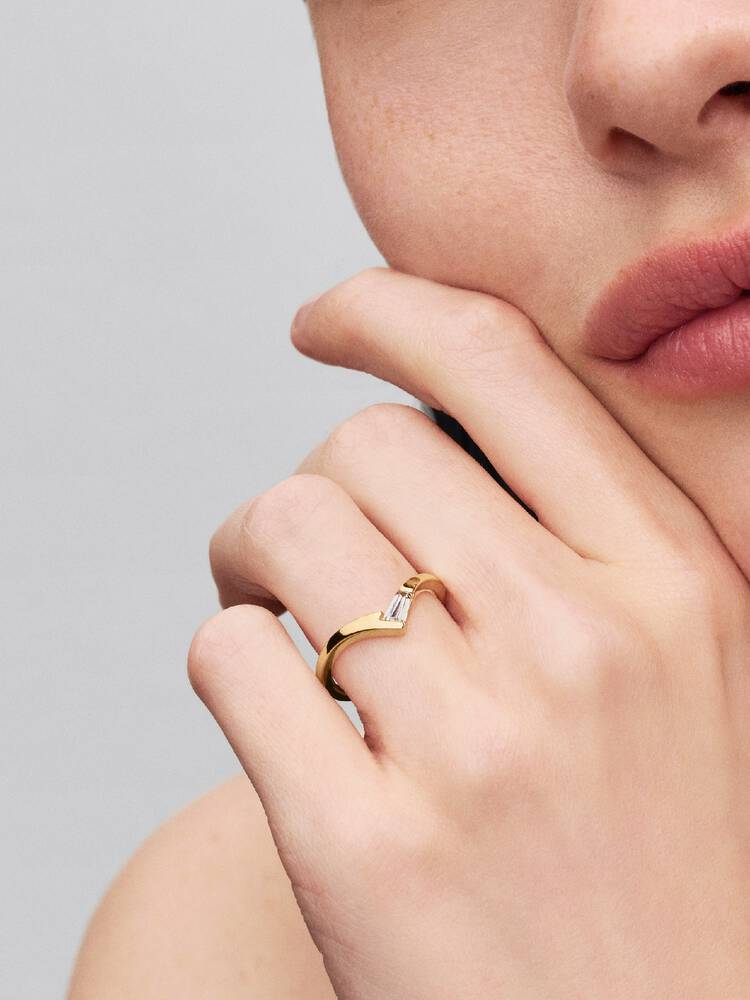 Pandora Anello Desiderio con Pietra Taglio Baguette