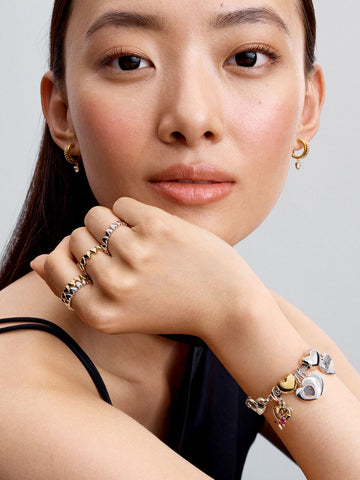 Pandora Orecchini Cerchi Aperti con Cuore Pendente