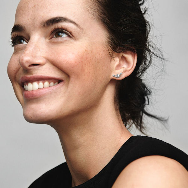 Pandora Orecchini a lobo Onda Pietre Luminose