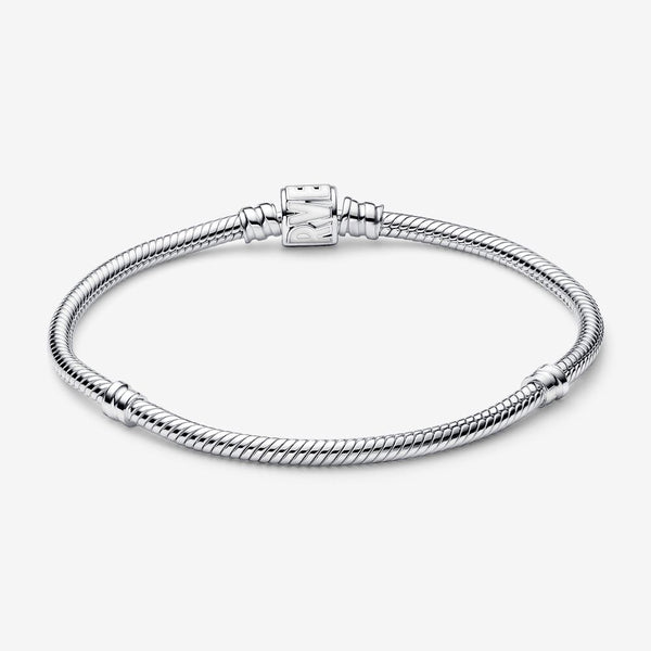 Pandora Marvel, Bracciale con Logo
